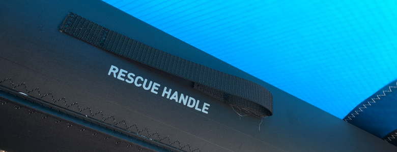 Der Rescue Handler des Tubekite STOKE von Flysurfer